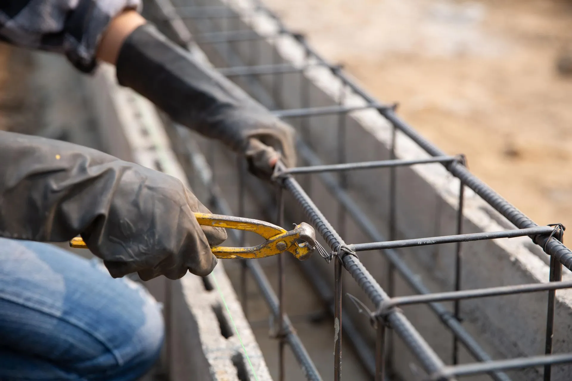 Home Foundation Contractors: Ensuring the Stability of Your Investment